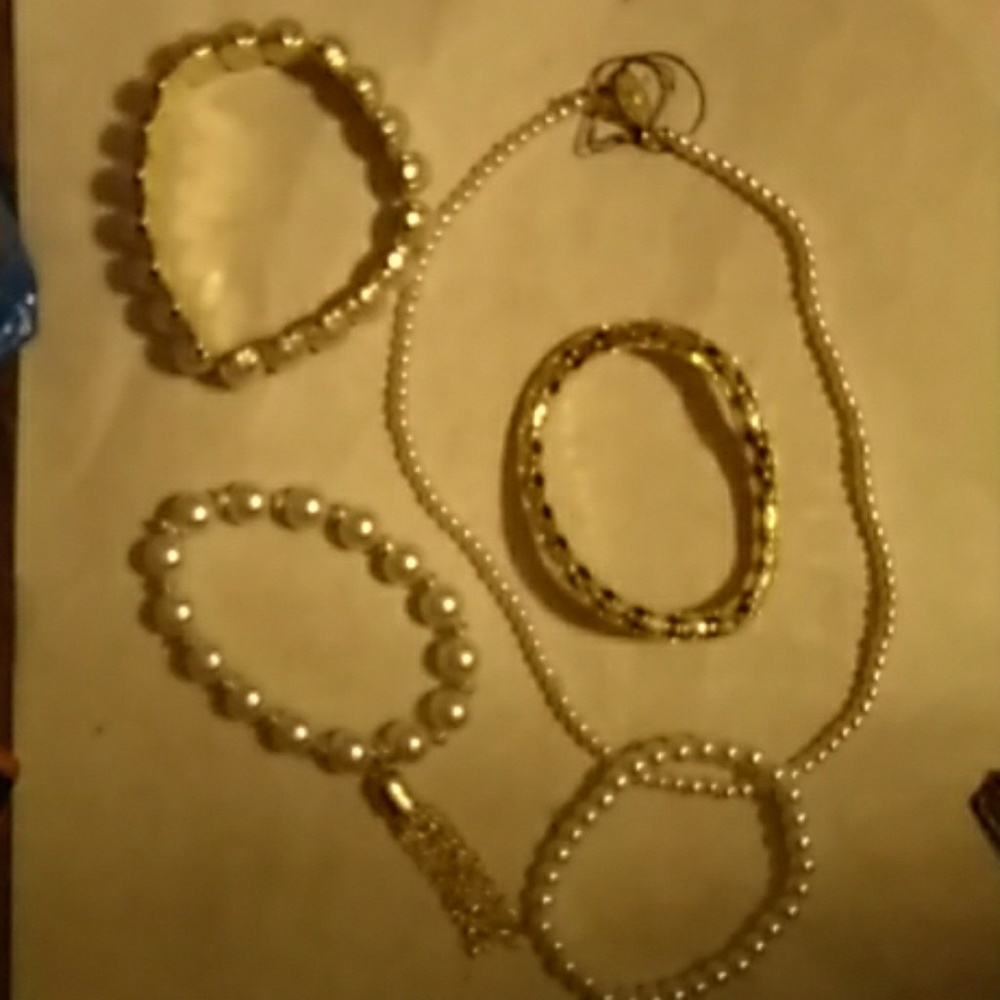 Nwt pearls pearls pearls!!!